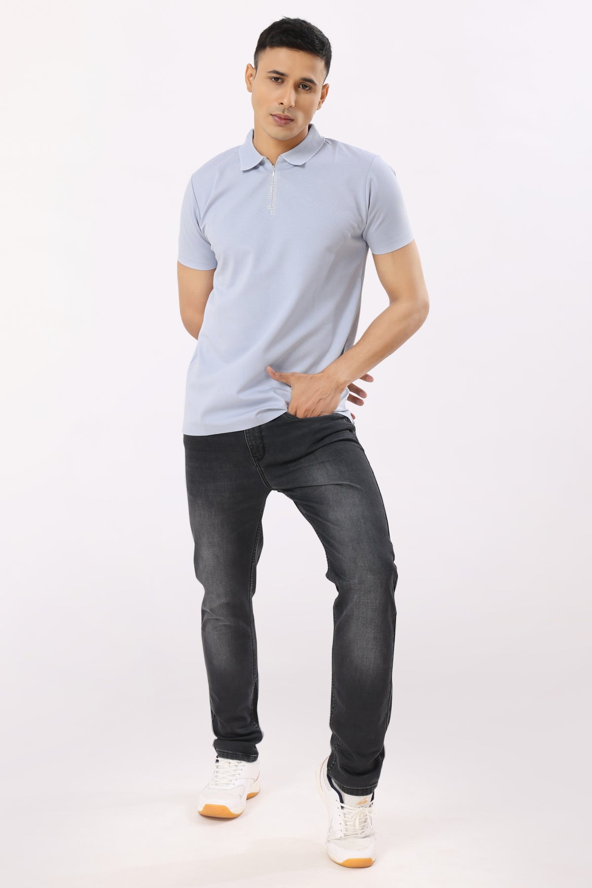 2002-2 Narrow Fit Jeans Washed Black