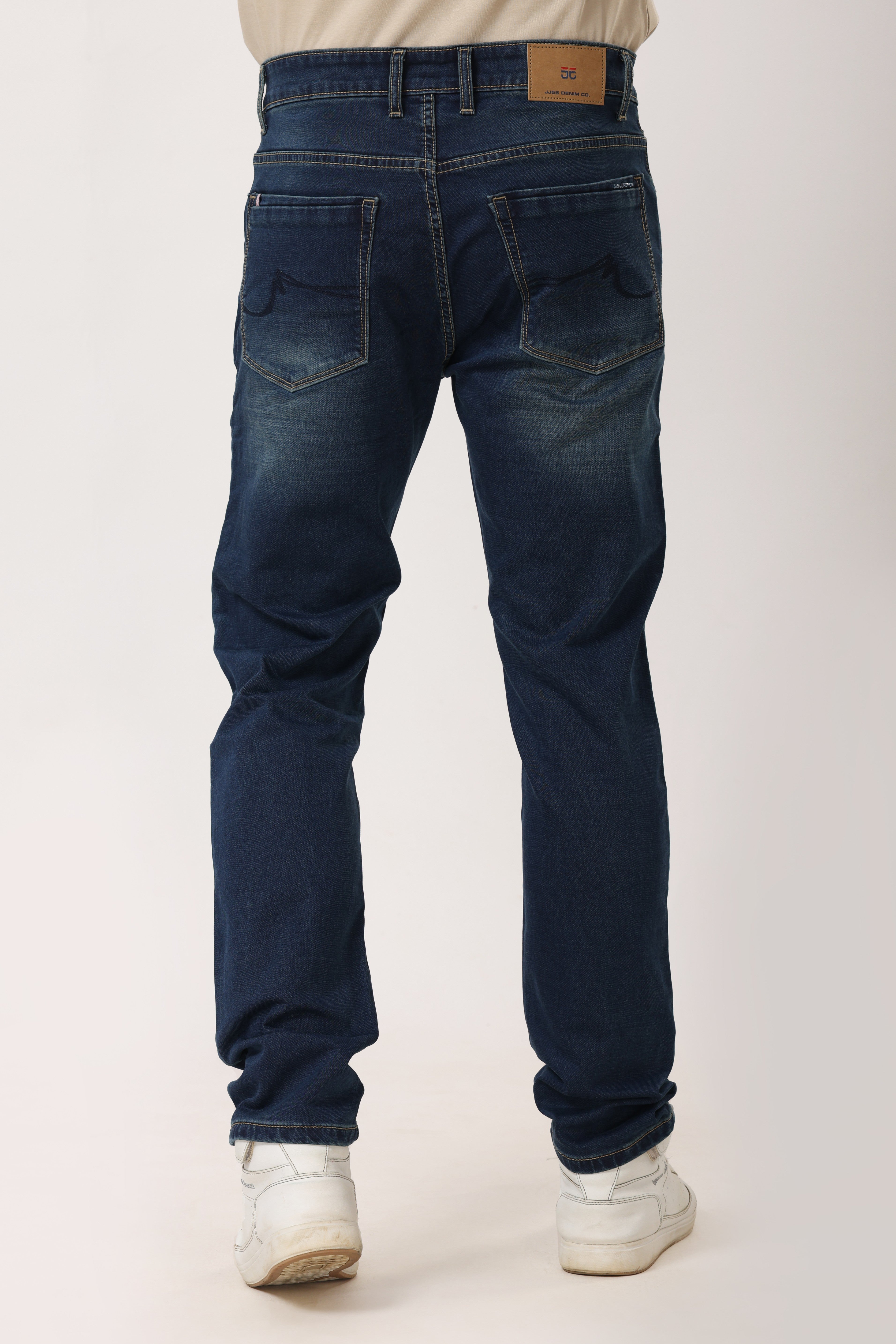 4003 Straight Fit Jeans